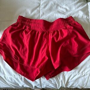 Lululemon Hotty Hot 2.5 inch Shorts